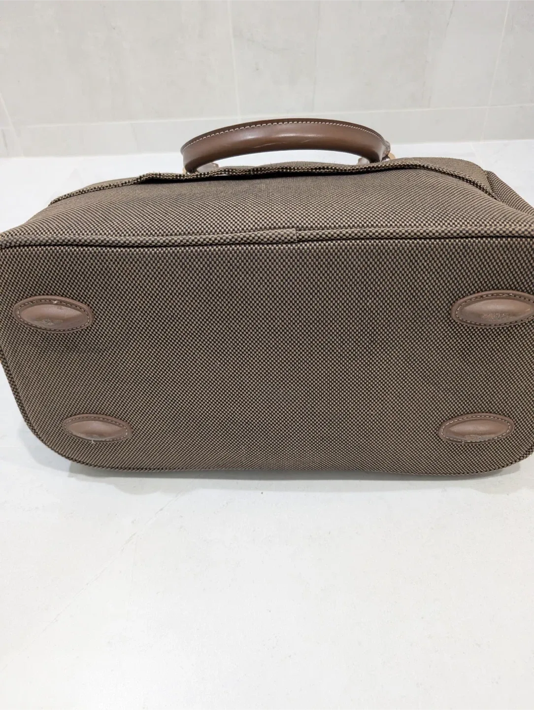 London Fog Brown Duffle Bag image indicator(6)