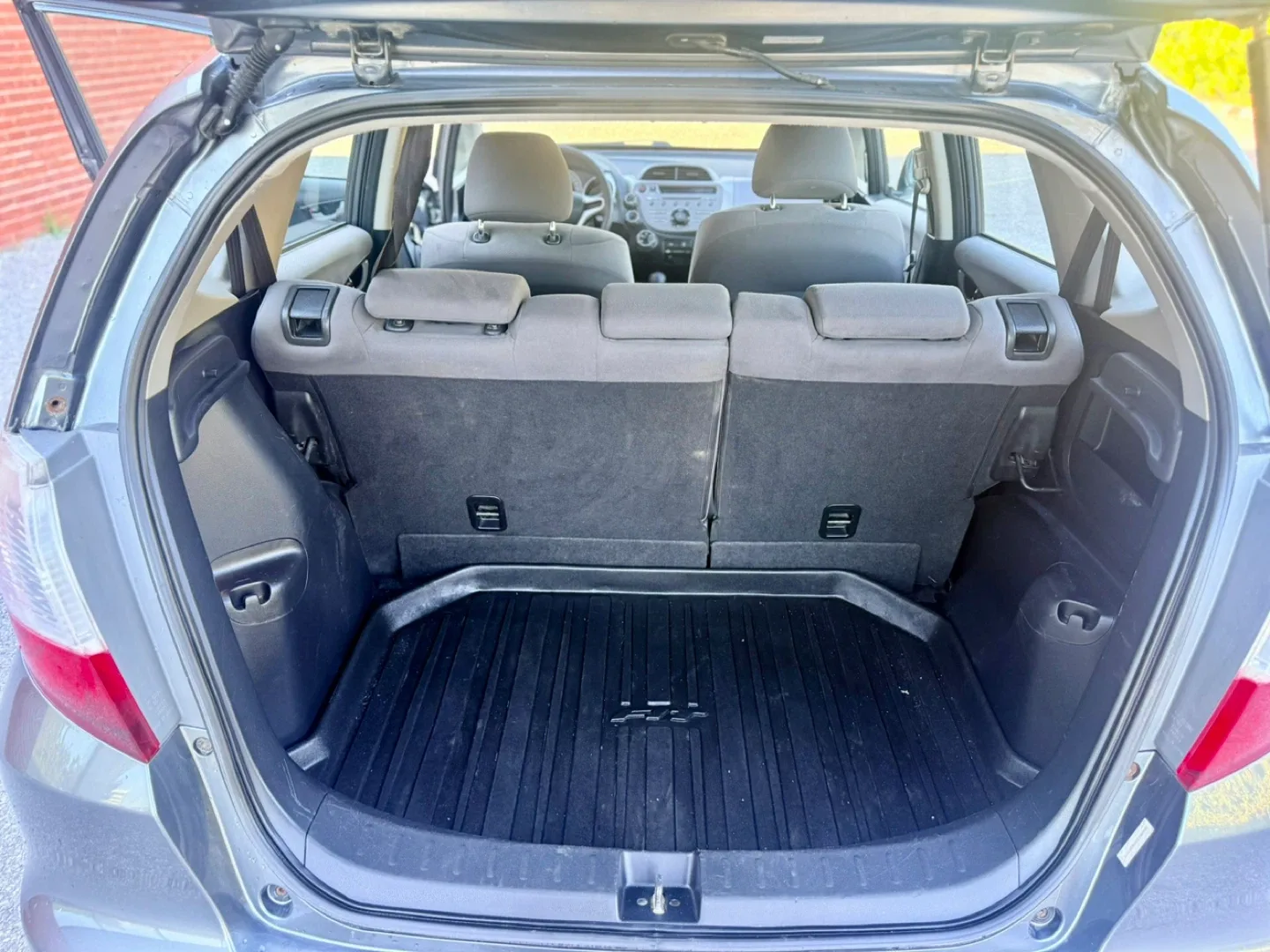 2014 Honda Fit - Grey Hatchback image indicator(10)