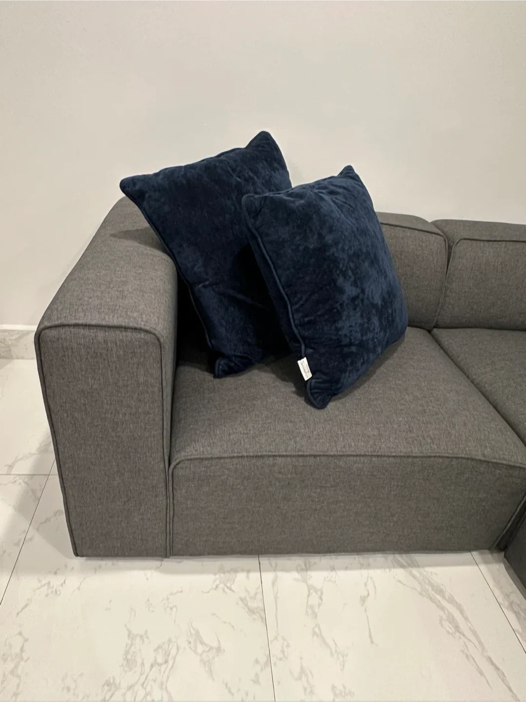 Modern modular sectional grey couch cushion 5-pc 90” image indicator(5)