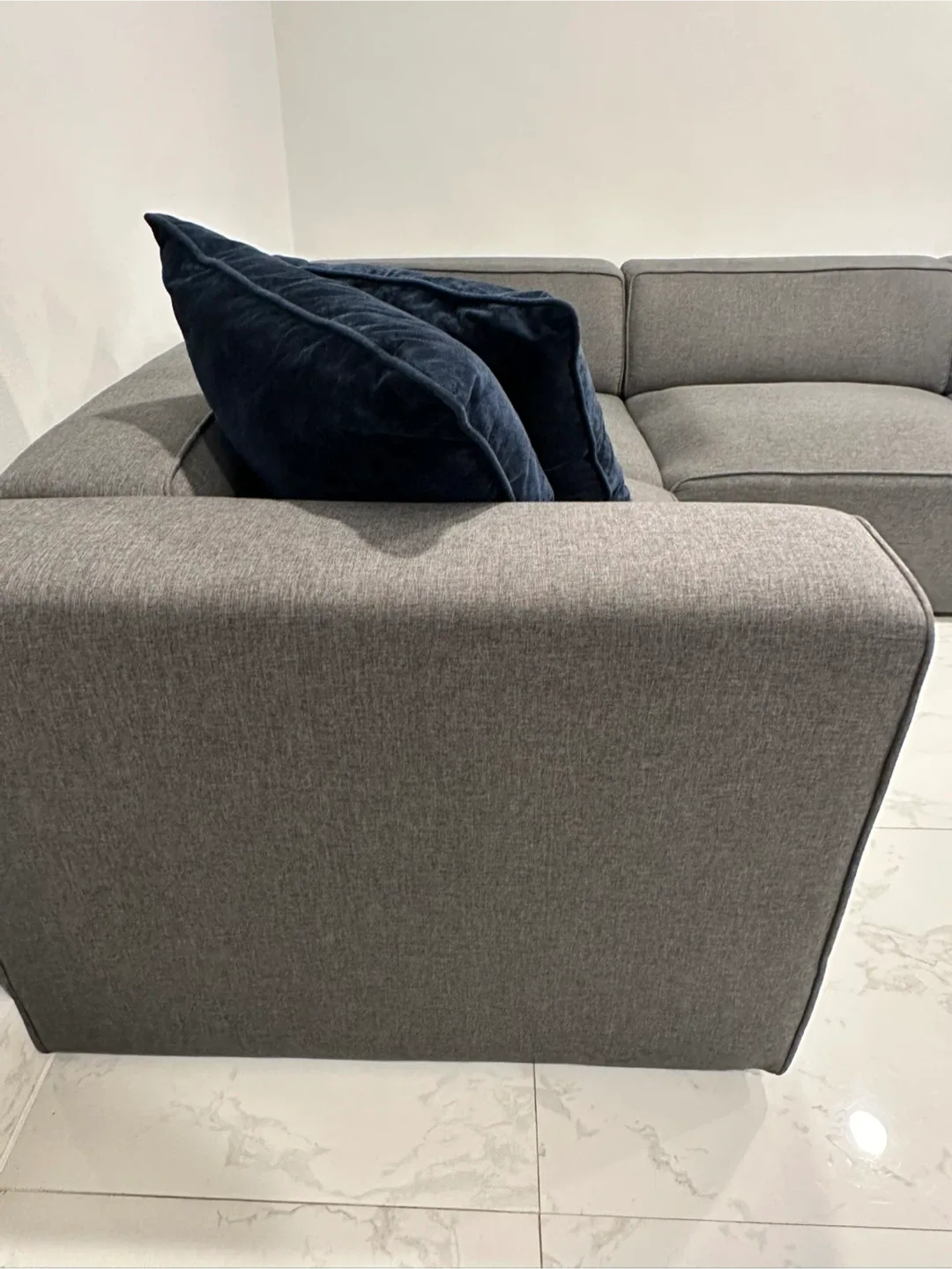 Modern modular sectional grey couch cushion 5-pc 90” image indicator(6)