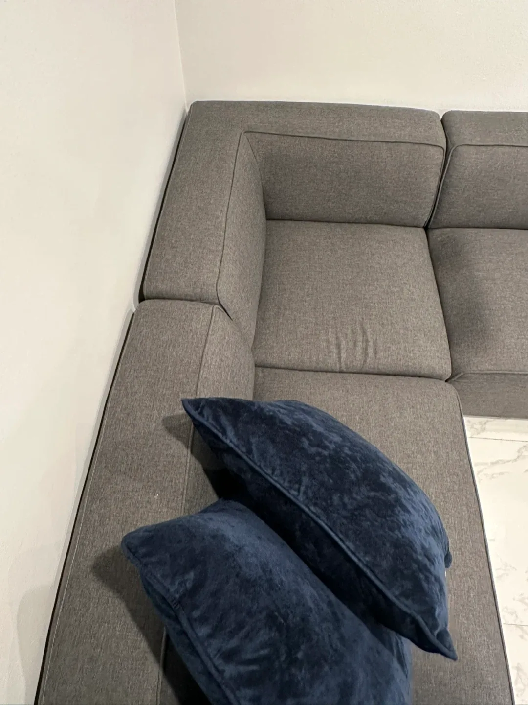 Modern modular sectional grey couch cushion 5-pc 90” image indicator(7)