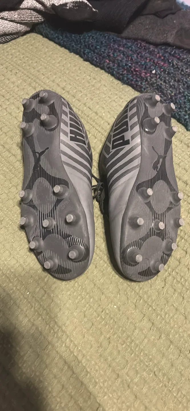 Puma Soccer Cleats - Size US 4.5 image indicator(2)
