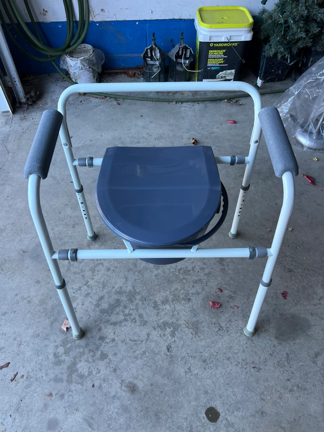 Toilet Commode