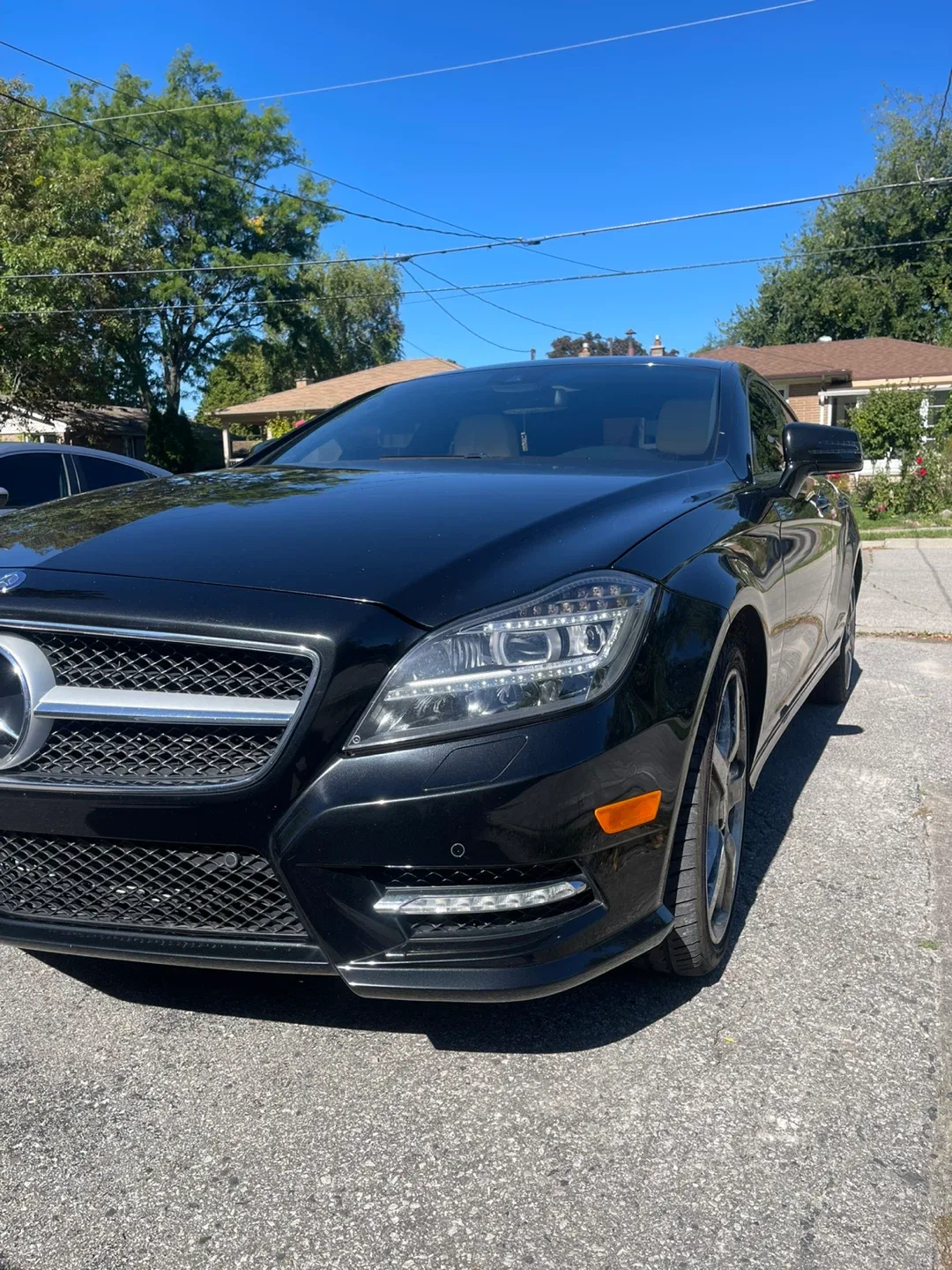 Mercedes-Benz CLS 550 Black Sedan image indicator(5)
