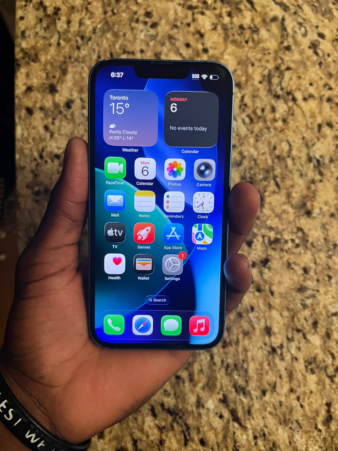 iPhone 13 Blue
