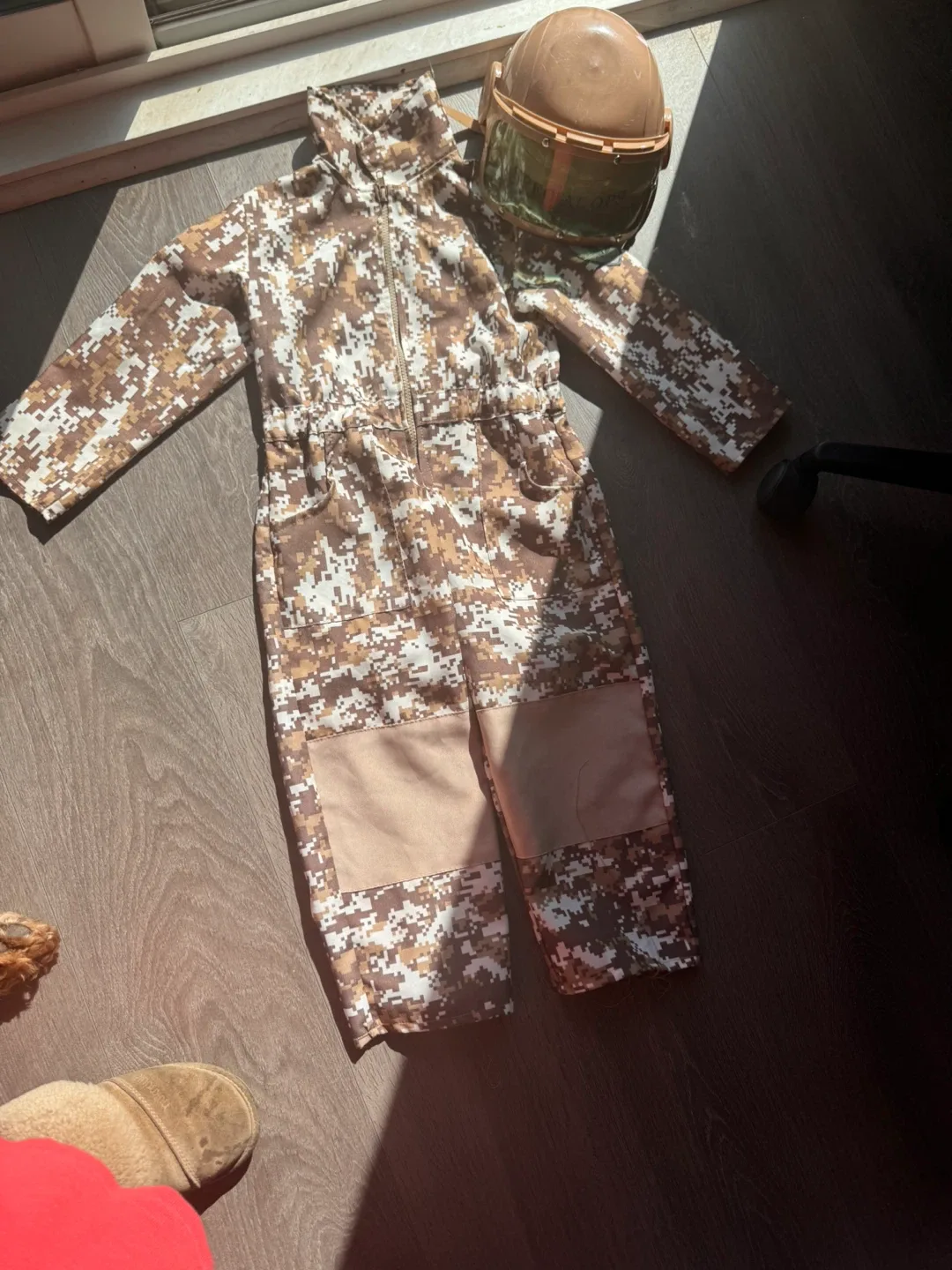 Kids Camo Costume with Helmet image indicator(2)