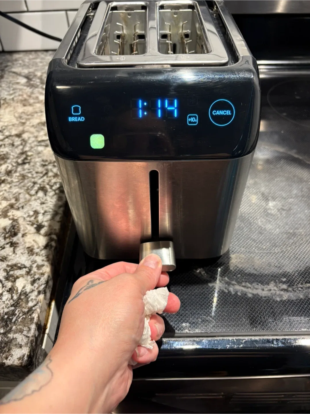 Cuisinart Toaster - Great Condition image indicator(2)