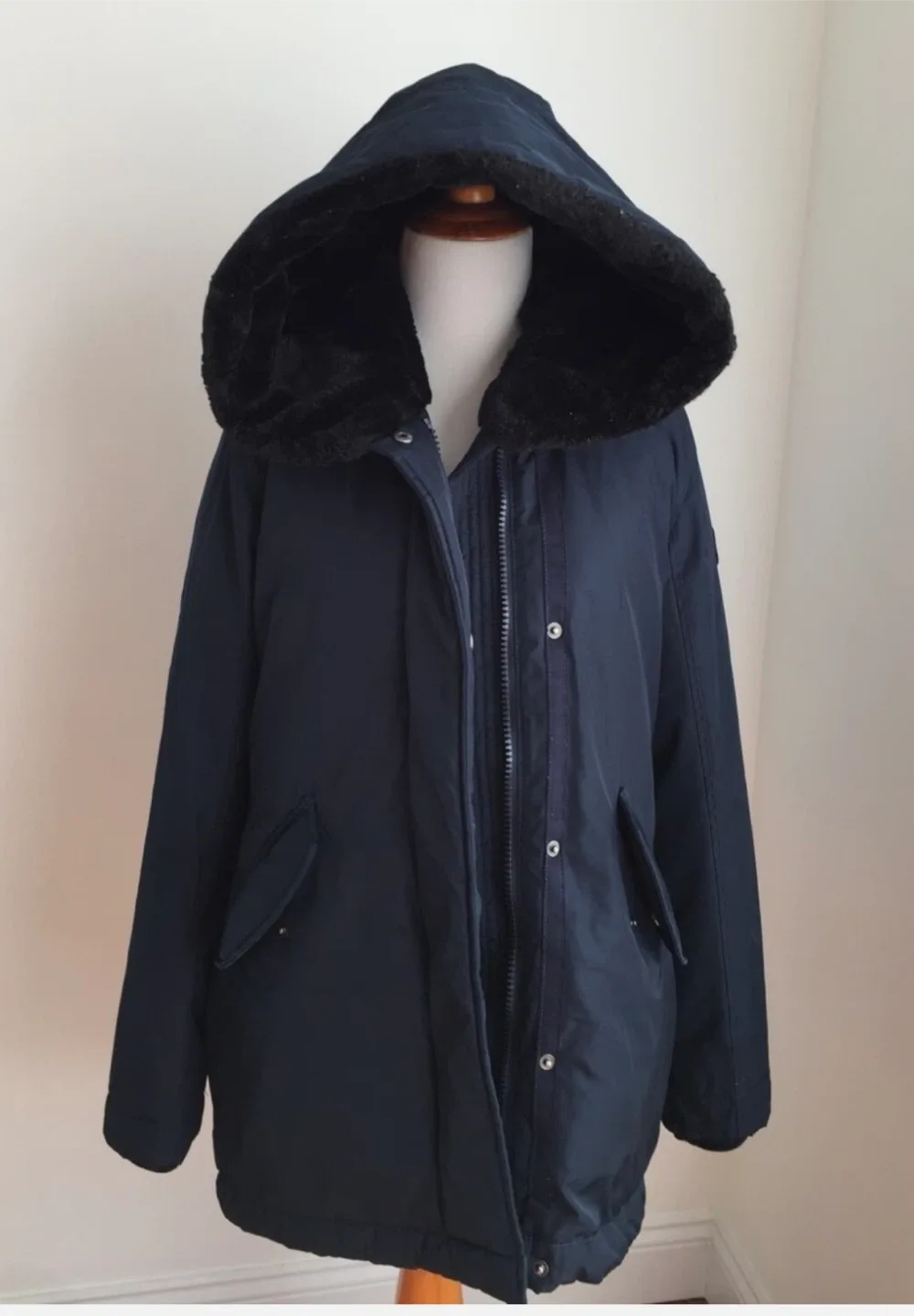 Women’s Abercrombie & Fitch Navy Blue Winter  Parka- Large image indicator(5)