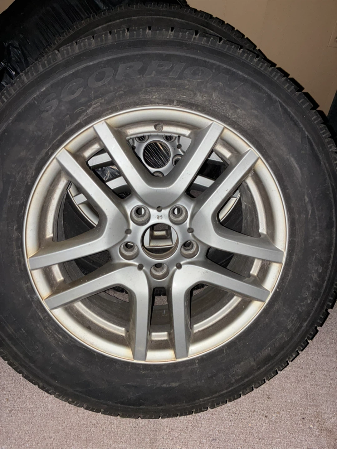 Pirelli winter 235/65R17 Tires - photo 4