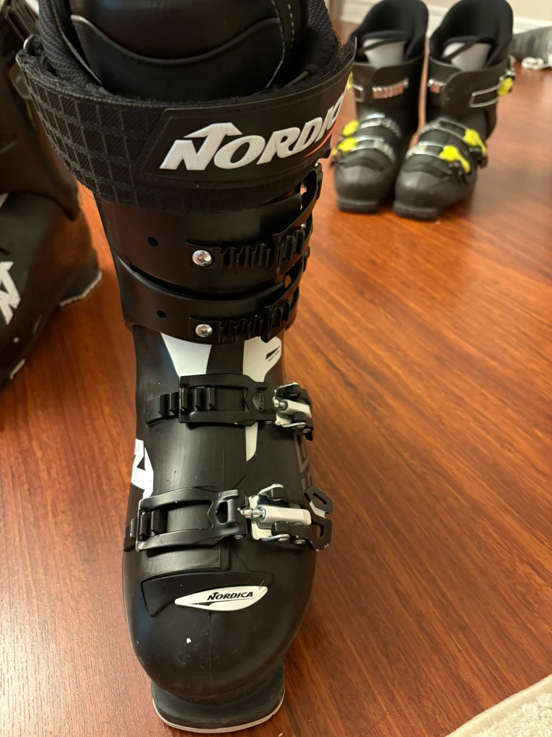 Nordica Sportmachine Ski Boots Flex 130