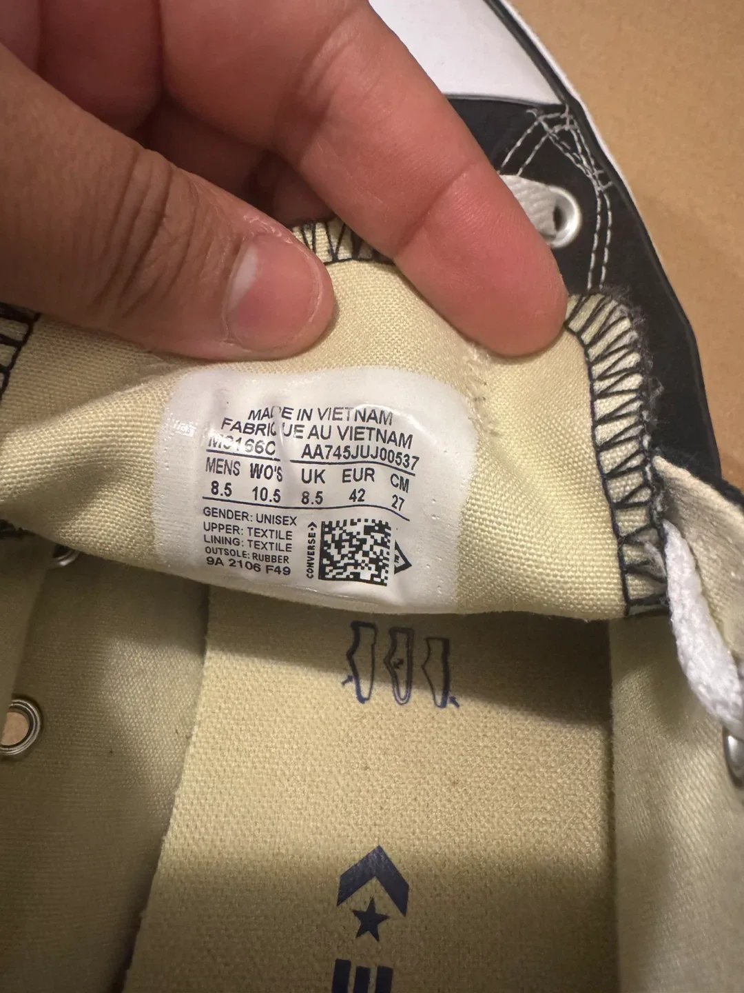 Converse All Star Low Top Black Sneakers - Size 8.5 image indicator(3)