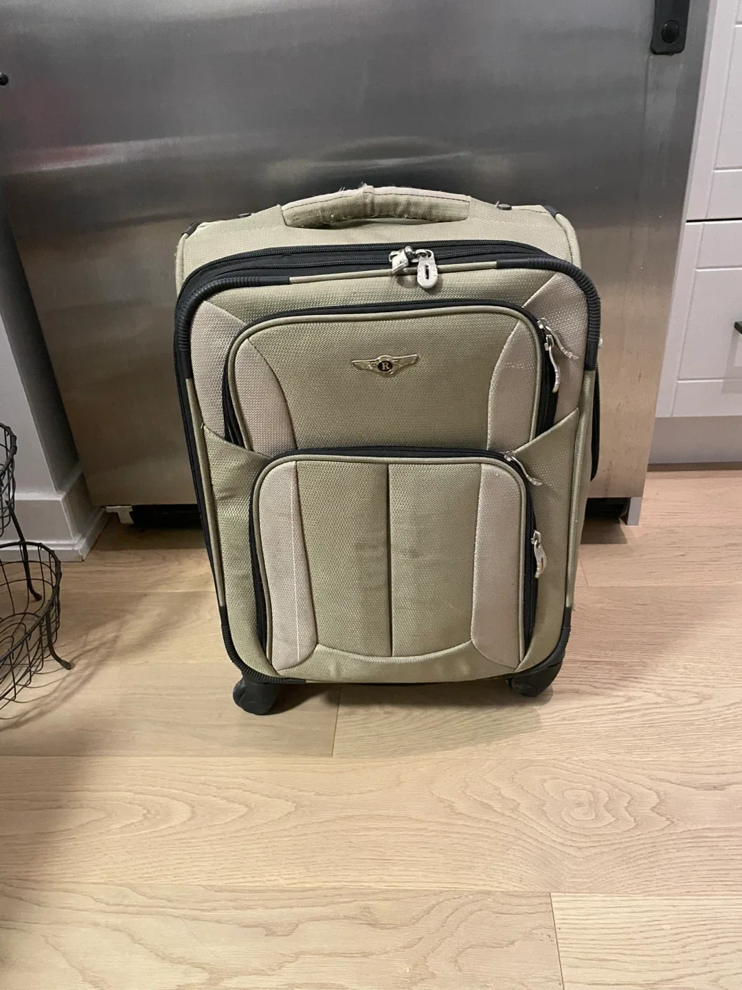 Ricardo Beverly Hills Rolling Carry-On Suitcase thumbnail