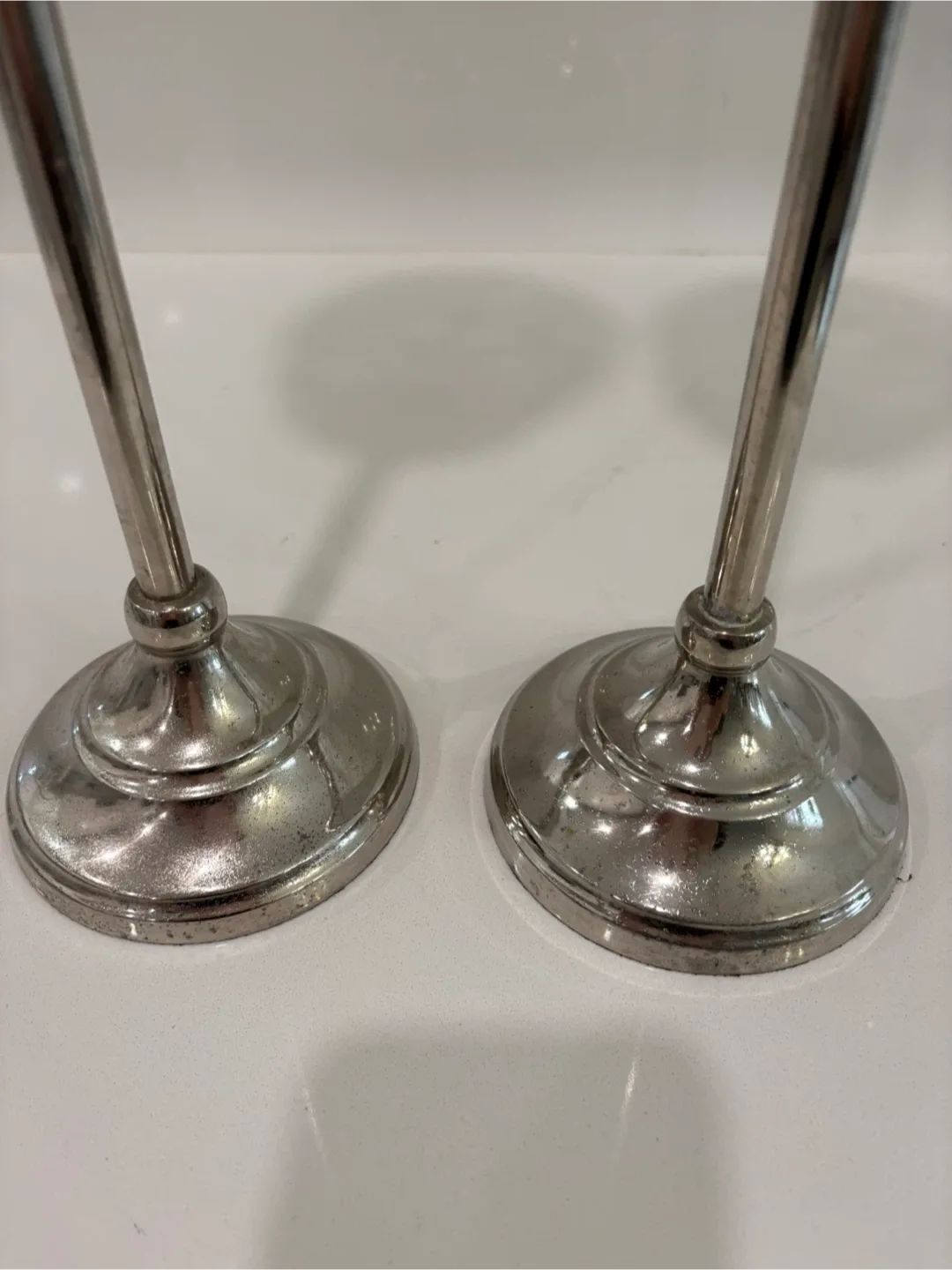 Set of 2 Silver Crystal Candle Holders image indicator(2)