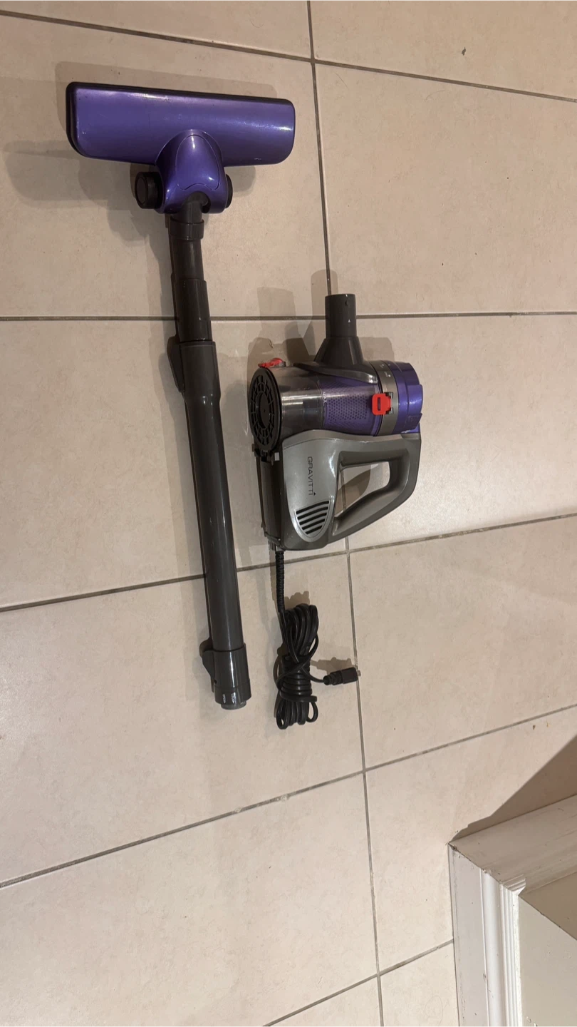 Gravity Vacuum Cleaner