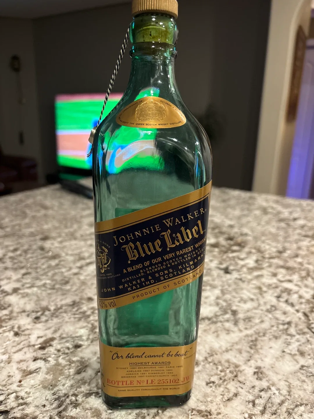 Johnnie Walker Blue Label Scotch Whisky with Box image indicator(3)