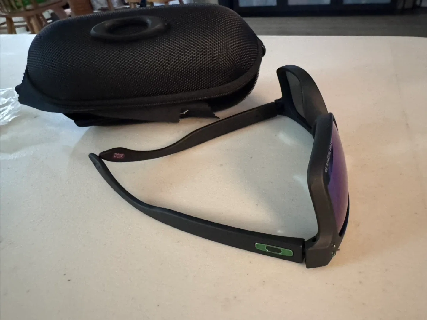 Oakley Sunglasses with Prizm Lens image indicator(4)