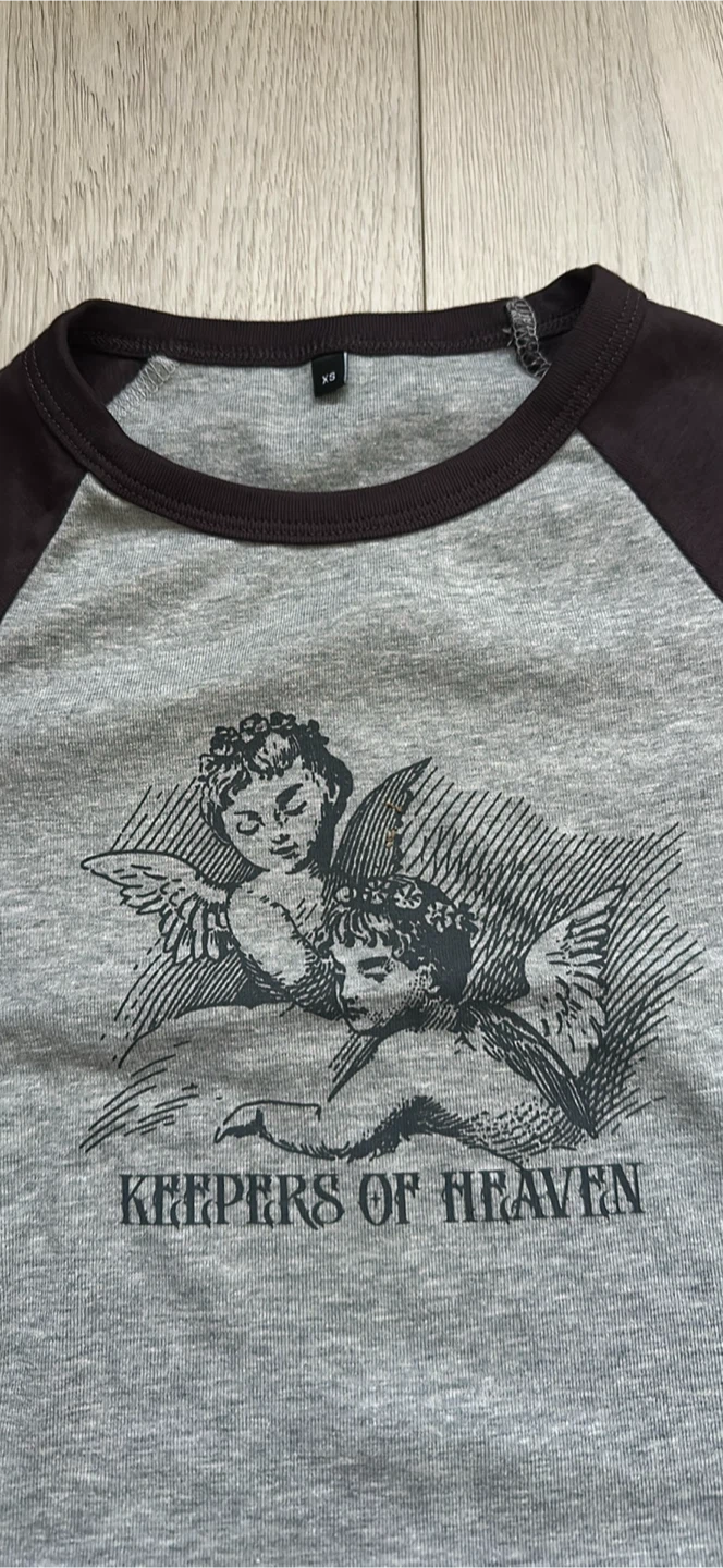 Y2K girl Keepers of Heaven Graphic Tee - XS - photo 2