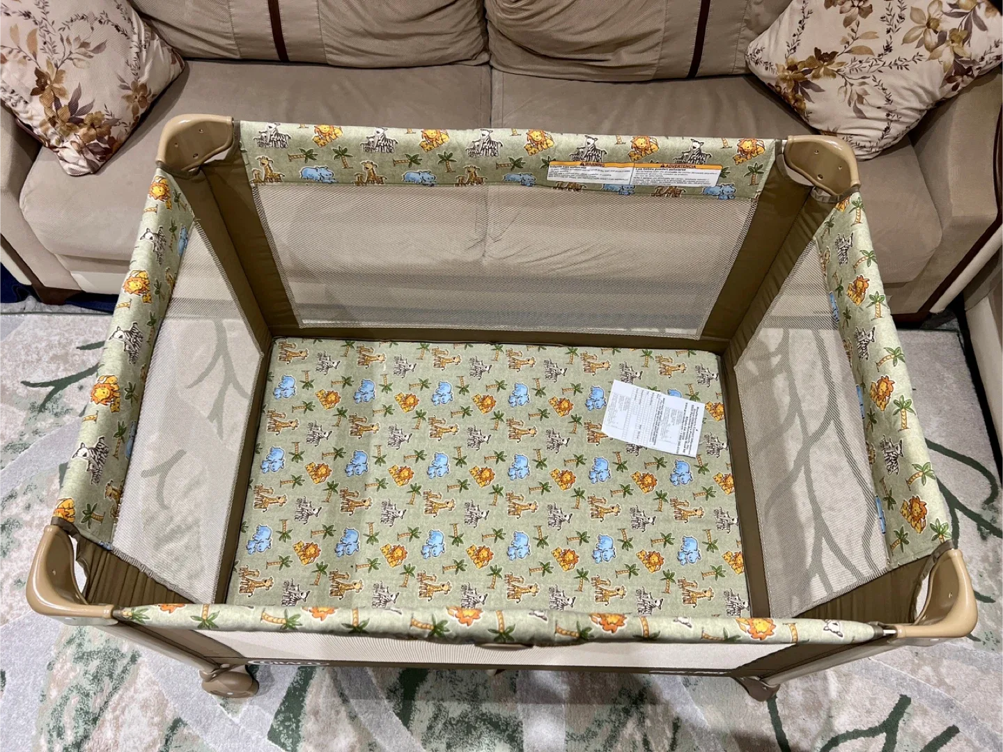 NEW Graco Pack 'n Play Portable Playard image indicator(2)