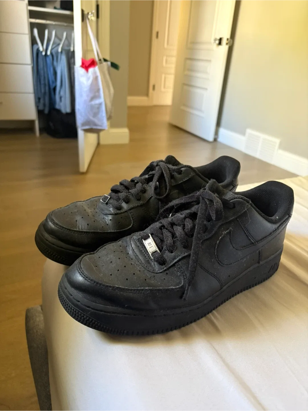 Nike Air Force 1 Black thumbnail