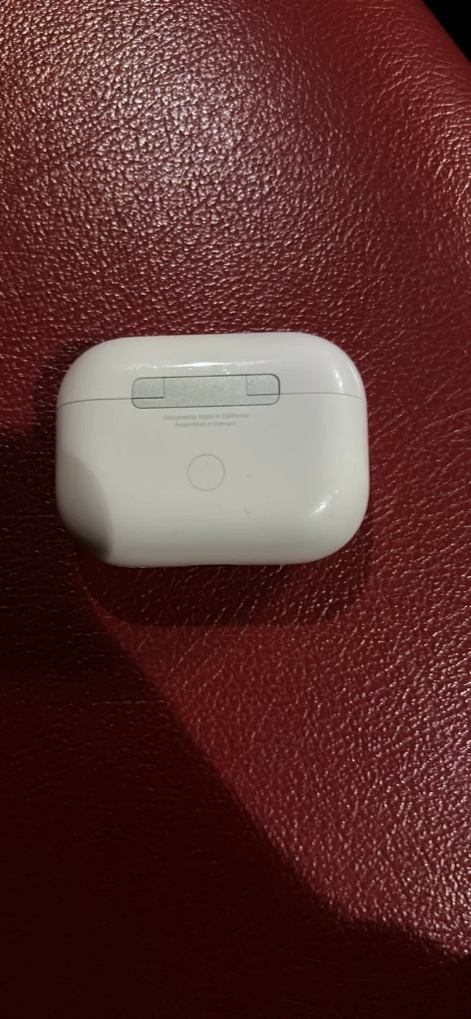 AirPod pro 2nd gen charging case(usb-c) CASE ONLY - photo 3