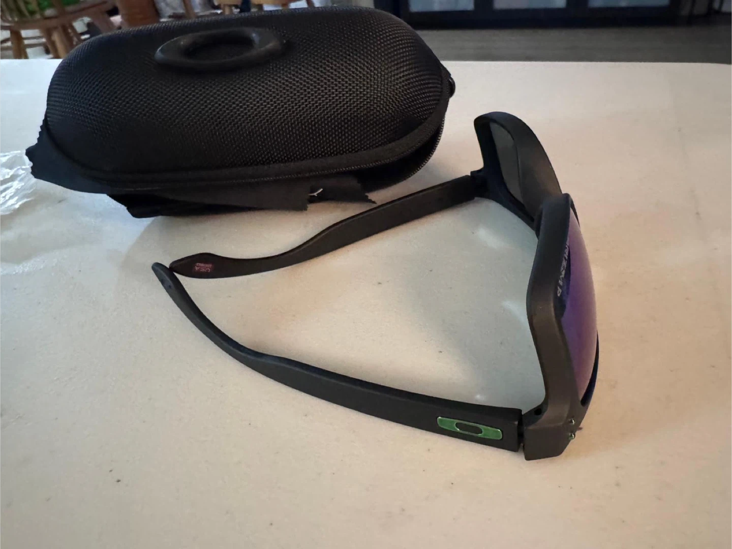 Oakley Sunglasses w/ Case - photo 4