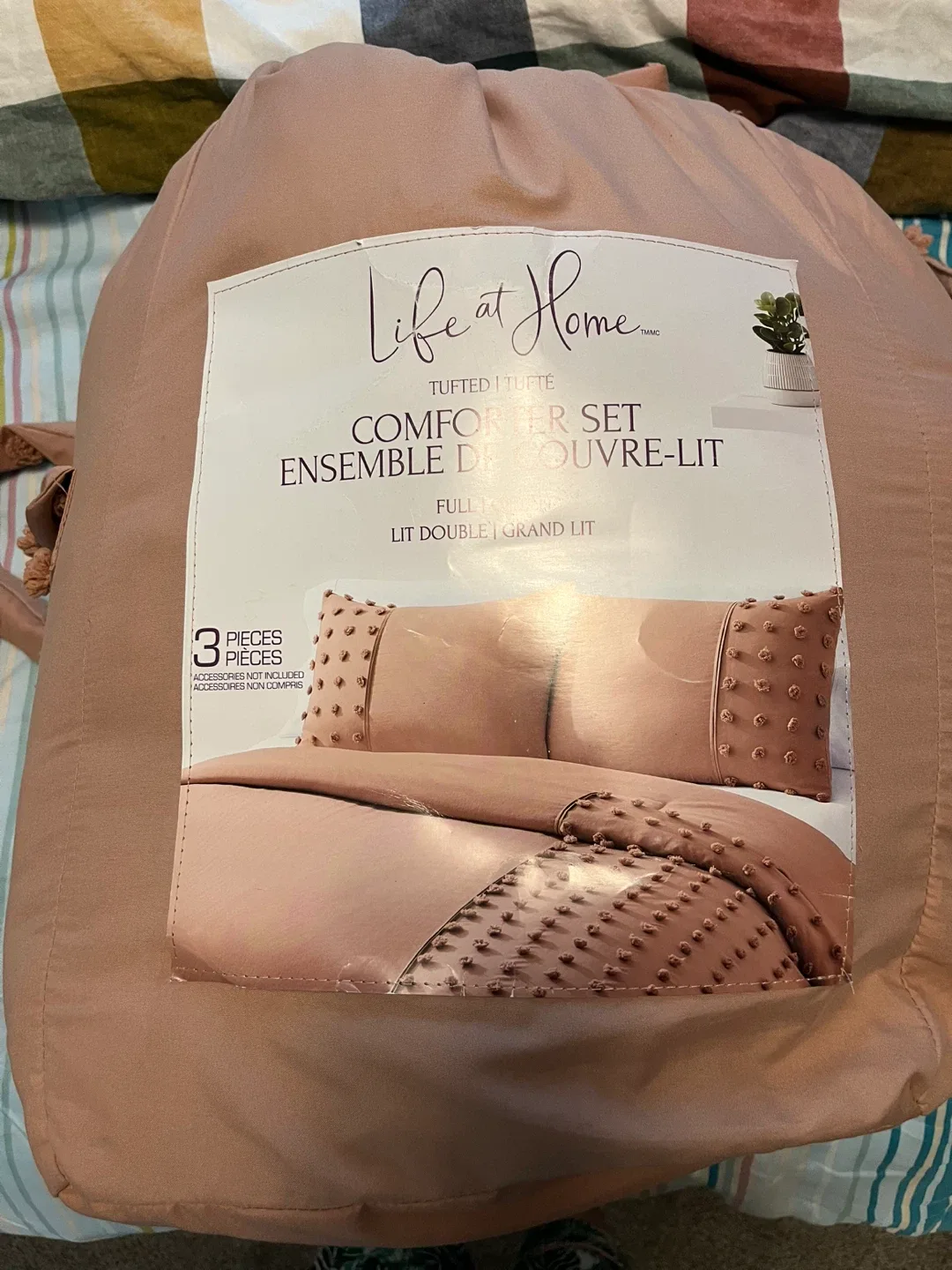 Life at Home Tufted Comforter Set - Full/Queen
