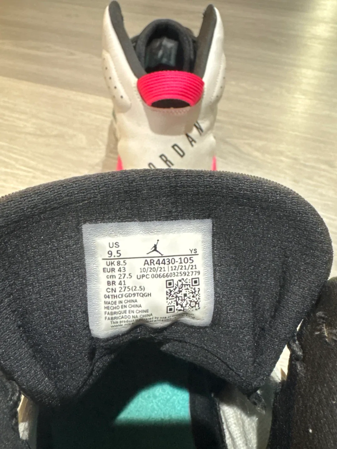 Jordan AR4430-105 White/Pink/Teal - Size 9.5 image indicator(4)