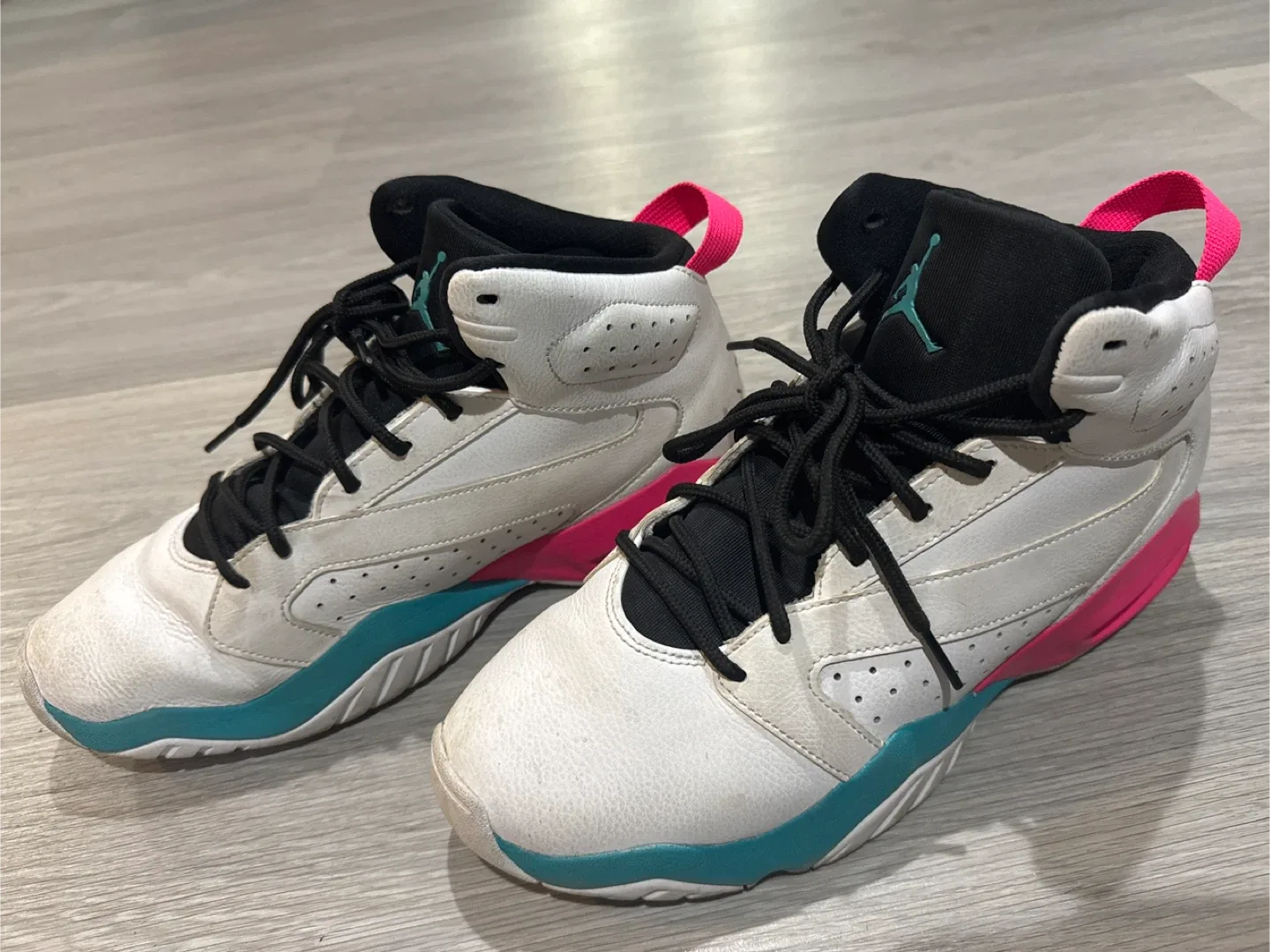 Jordan AR4430-105 White/Pink/Teal - Size 9.5 image indicator(3)