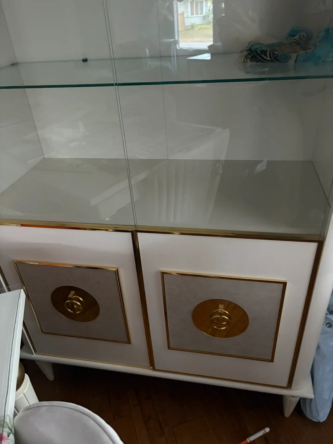 Display Cabinet - Ivory & Gold Accents image indicator(3)