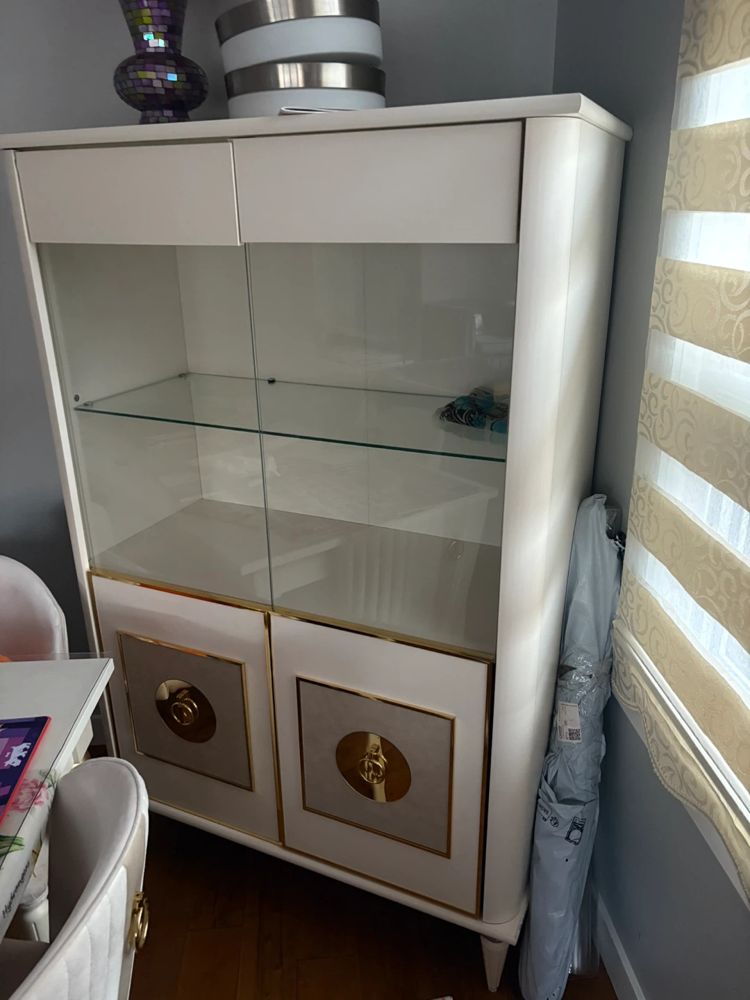 Display Cabinet - Ivory & Gold Accents - photo 2