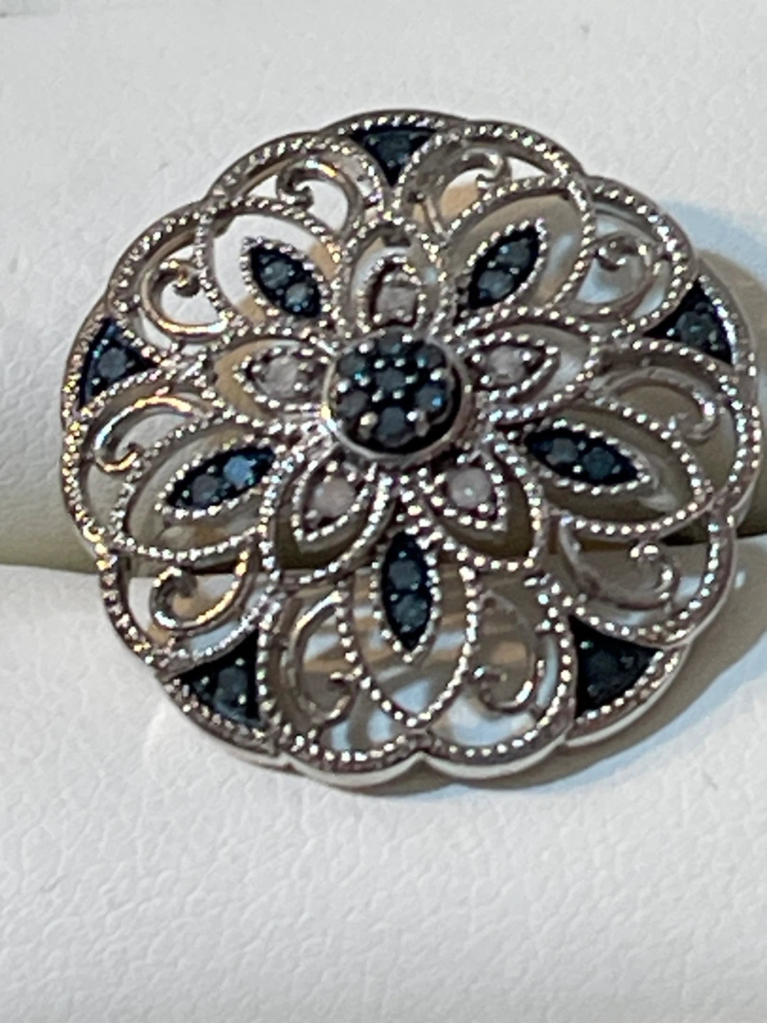 925 Silver Tone Round Floral Design Ring