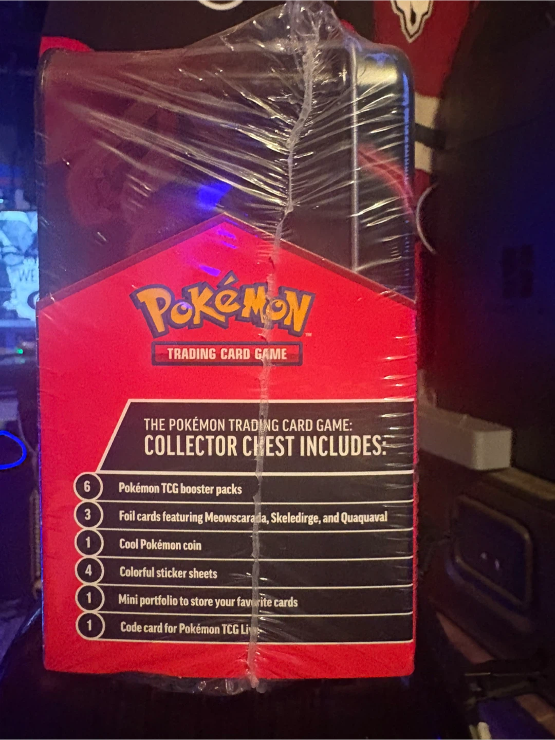 CHARIZARD FACTORY SEALED FALL 2023 COLLECTOR CHEST - photo 2