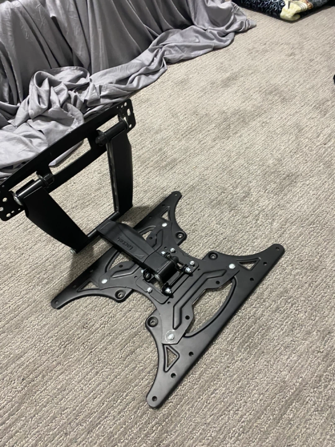 Loctek Full Motion TV Wall Mount - photo 3