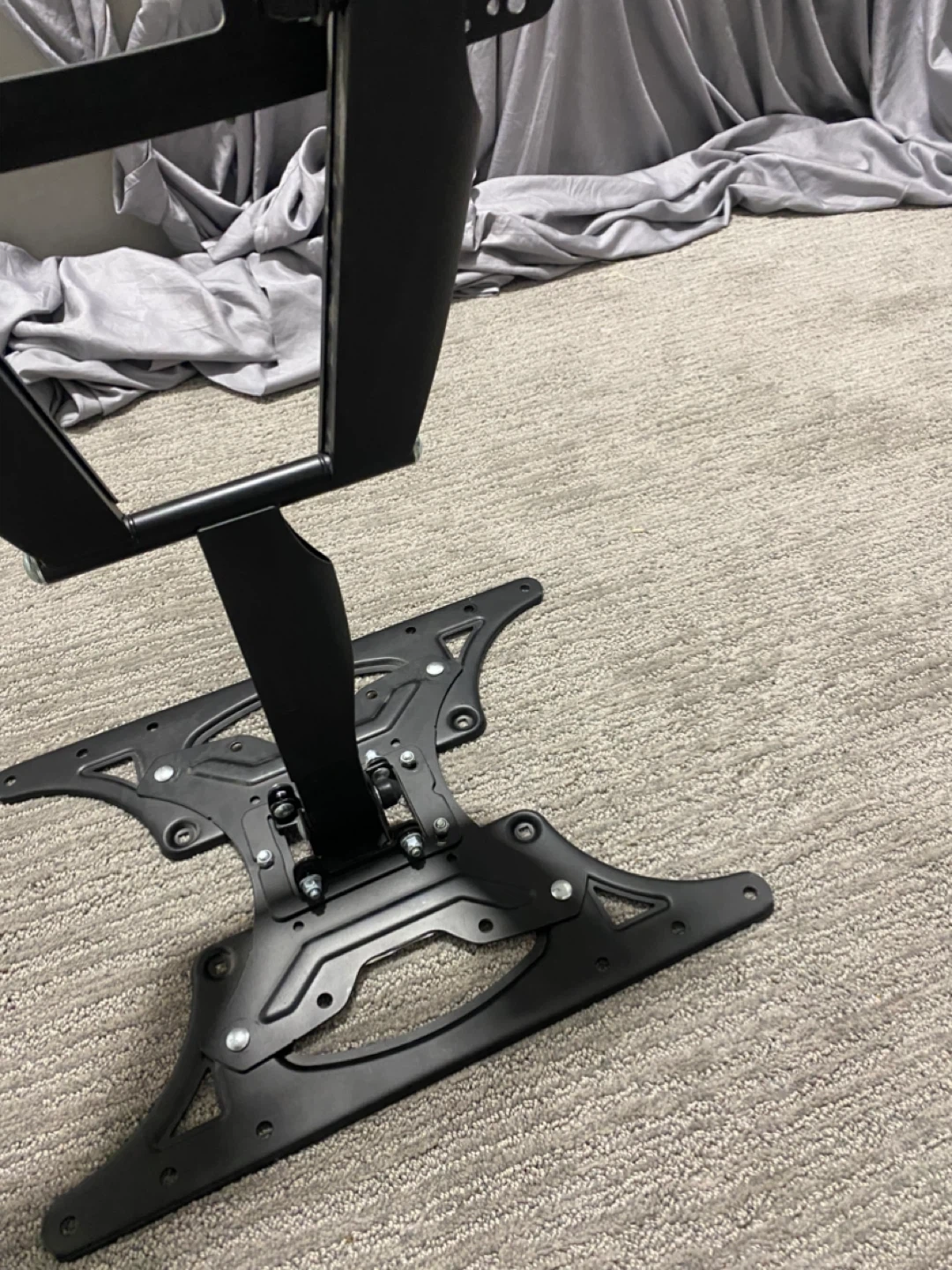 Loctek Full Motion TV Wall Mount - photo 2