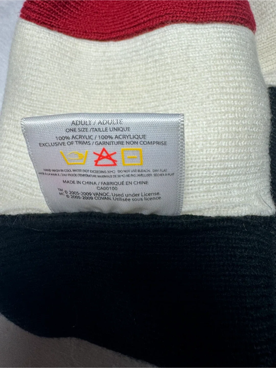 Hudson's Bay 2010 Olympic Beanie - Adult One Size image indicator(5)