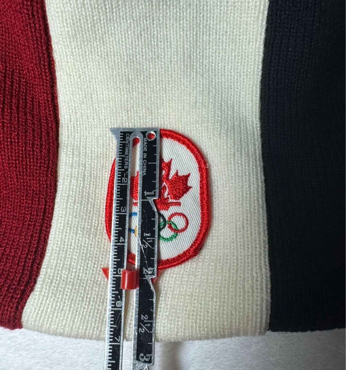 Hudson's Bay 2010 Olympic Beanie - Adult One Size image indicator(3)