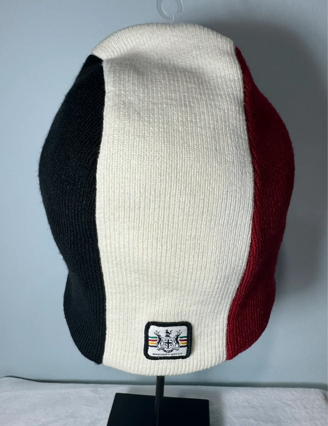 Hudson's Bay 2010 Olympic Beanie - Adult One Size image indicator(8)