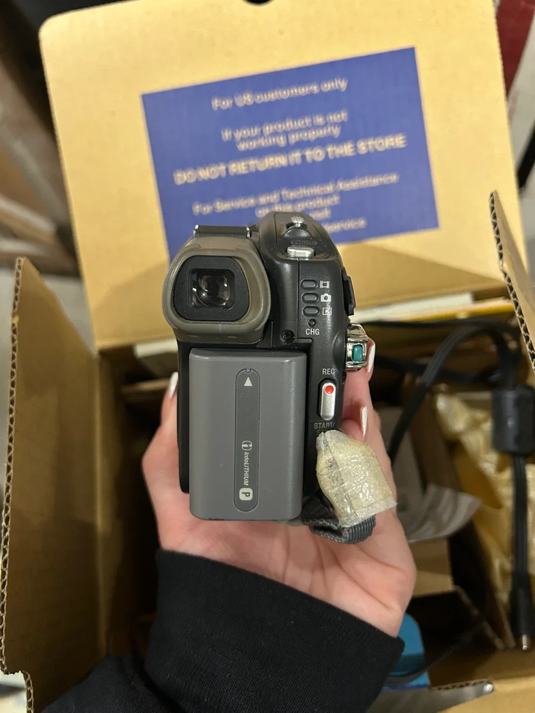 Sony Handycam DCR-DVD203 DVD Camcorder w/ Box image indicator(2)