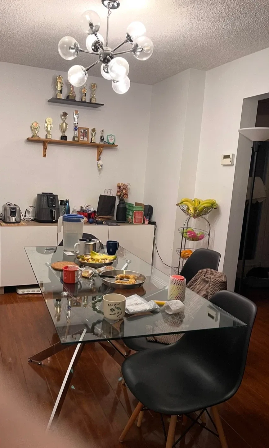 Sputnik Style Chandelier & bulbs  .. can deliver image indicator(2)