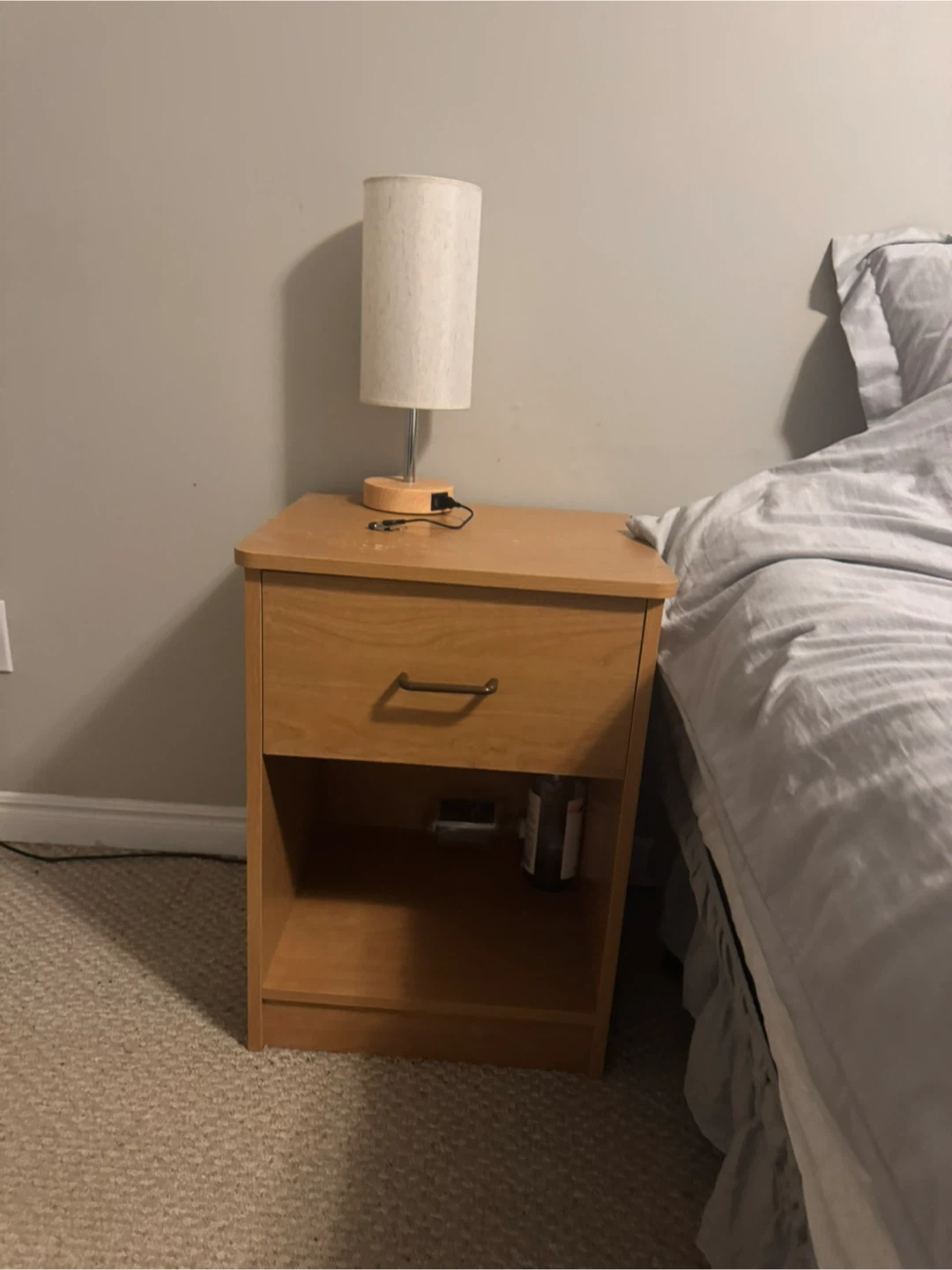 Bed night stands (2)