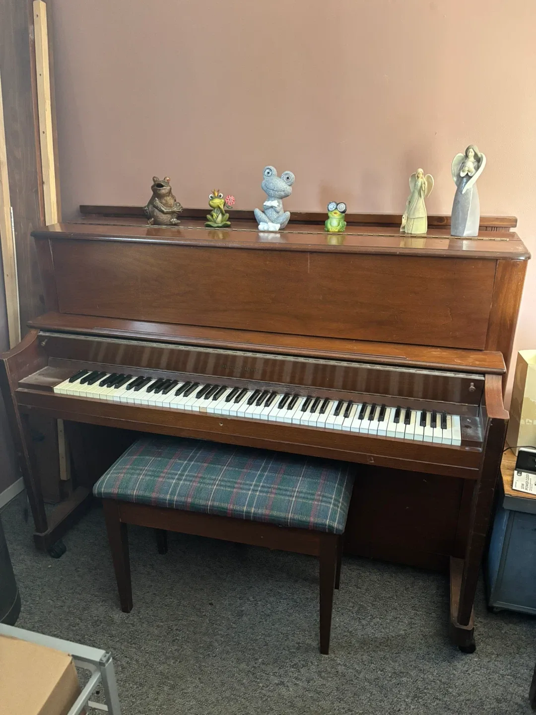 Upright Piano with Bench image indicator(3)