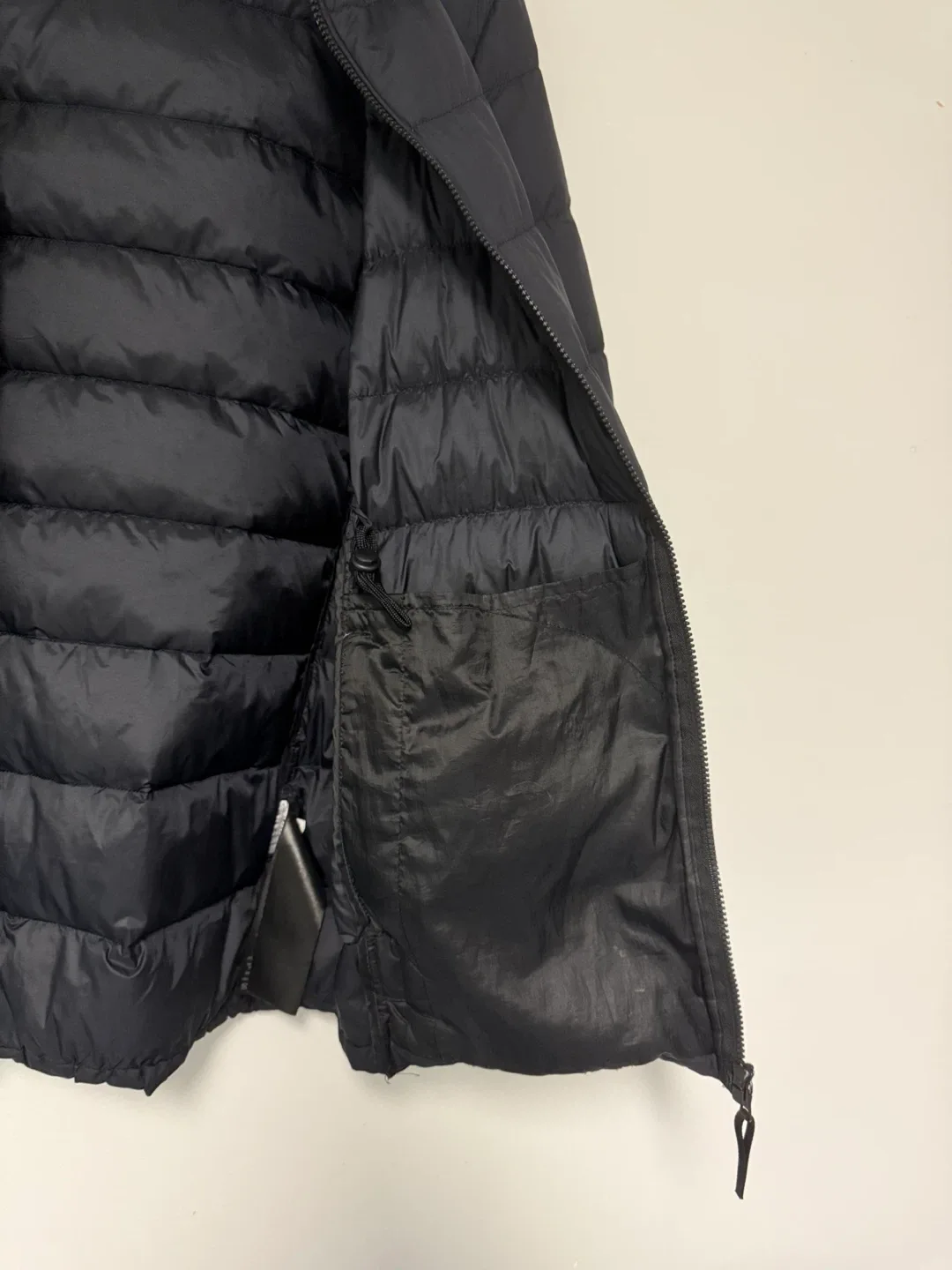 Uniqlo Ultra Light Down Jacket image indicator(3)