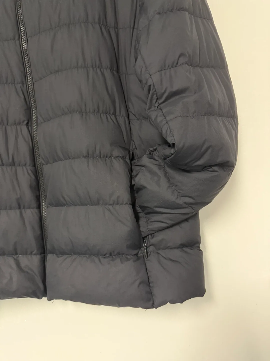 Uniqlo Ultra Light Down Jacket image indicator(2)