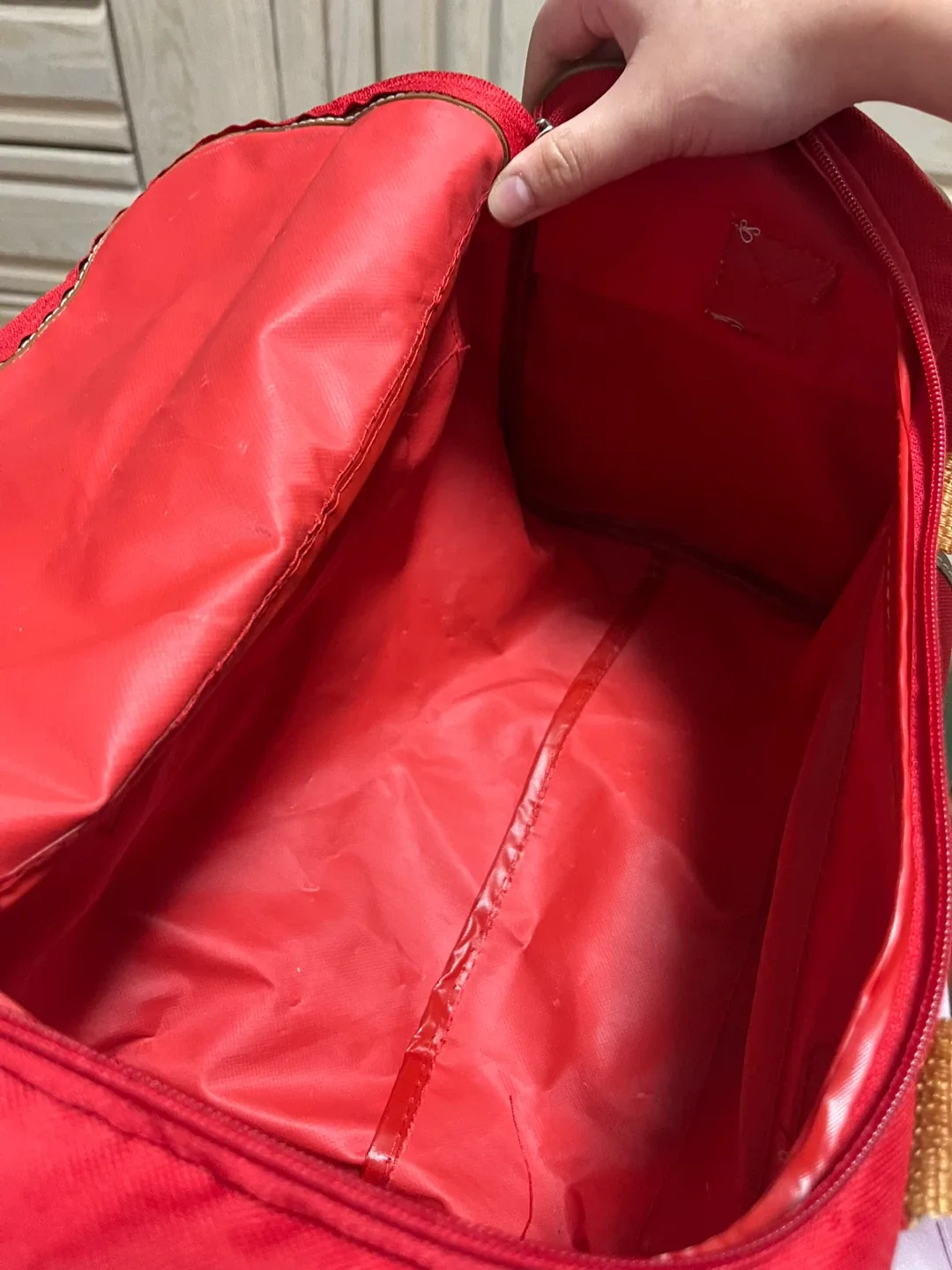 Red Duffle Bag image indicator(3)