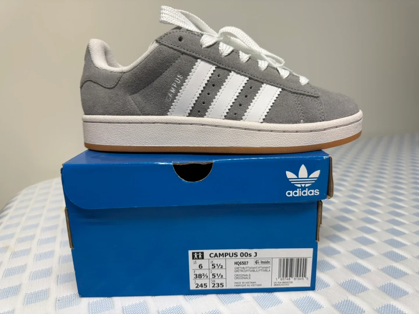 Adidas Originals Campus 00s Juniors in Grey image indicator(4)