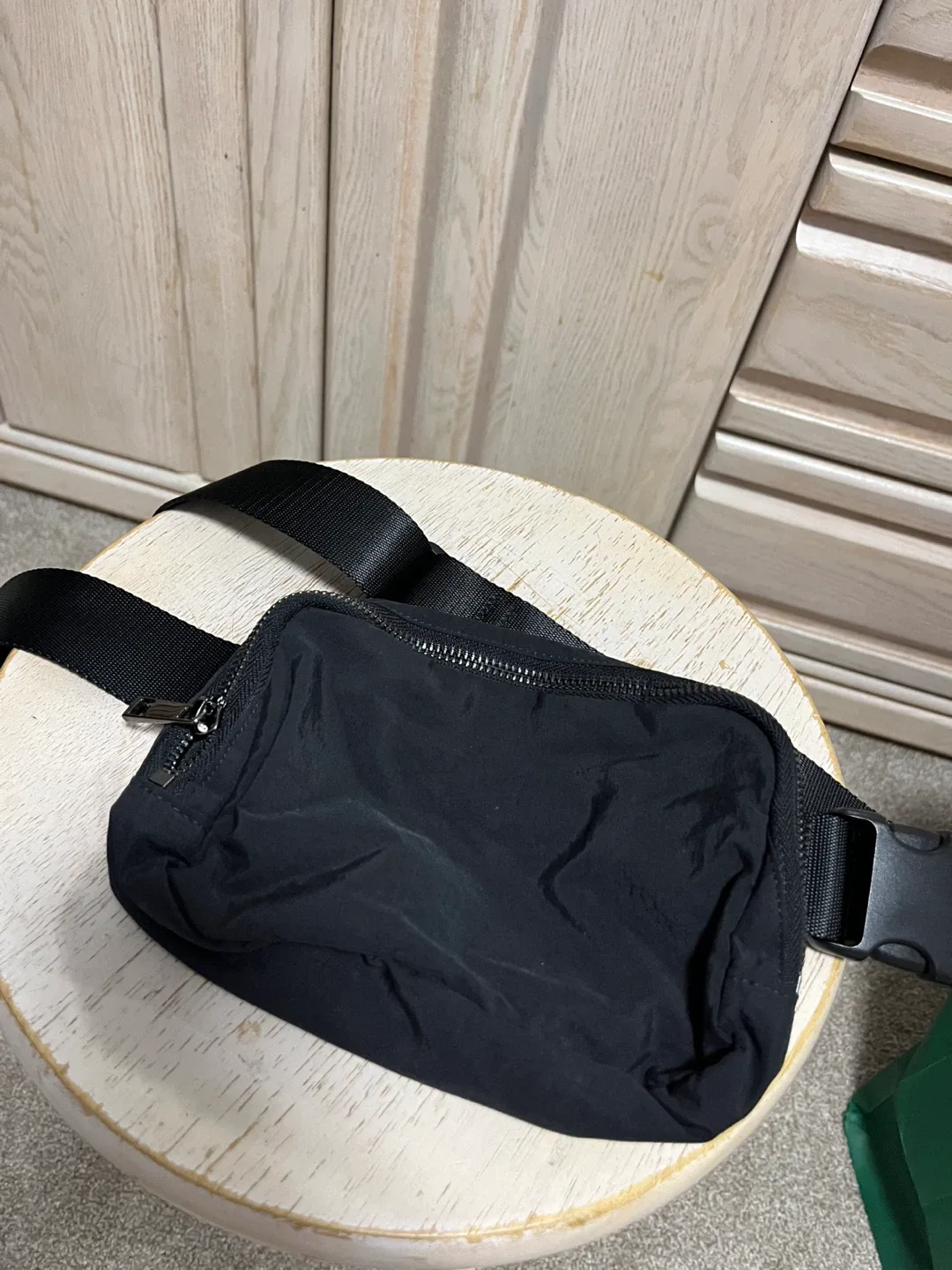 Lululemon dupe Everywhere Belt Bag Black thumbnail