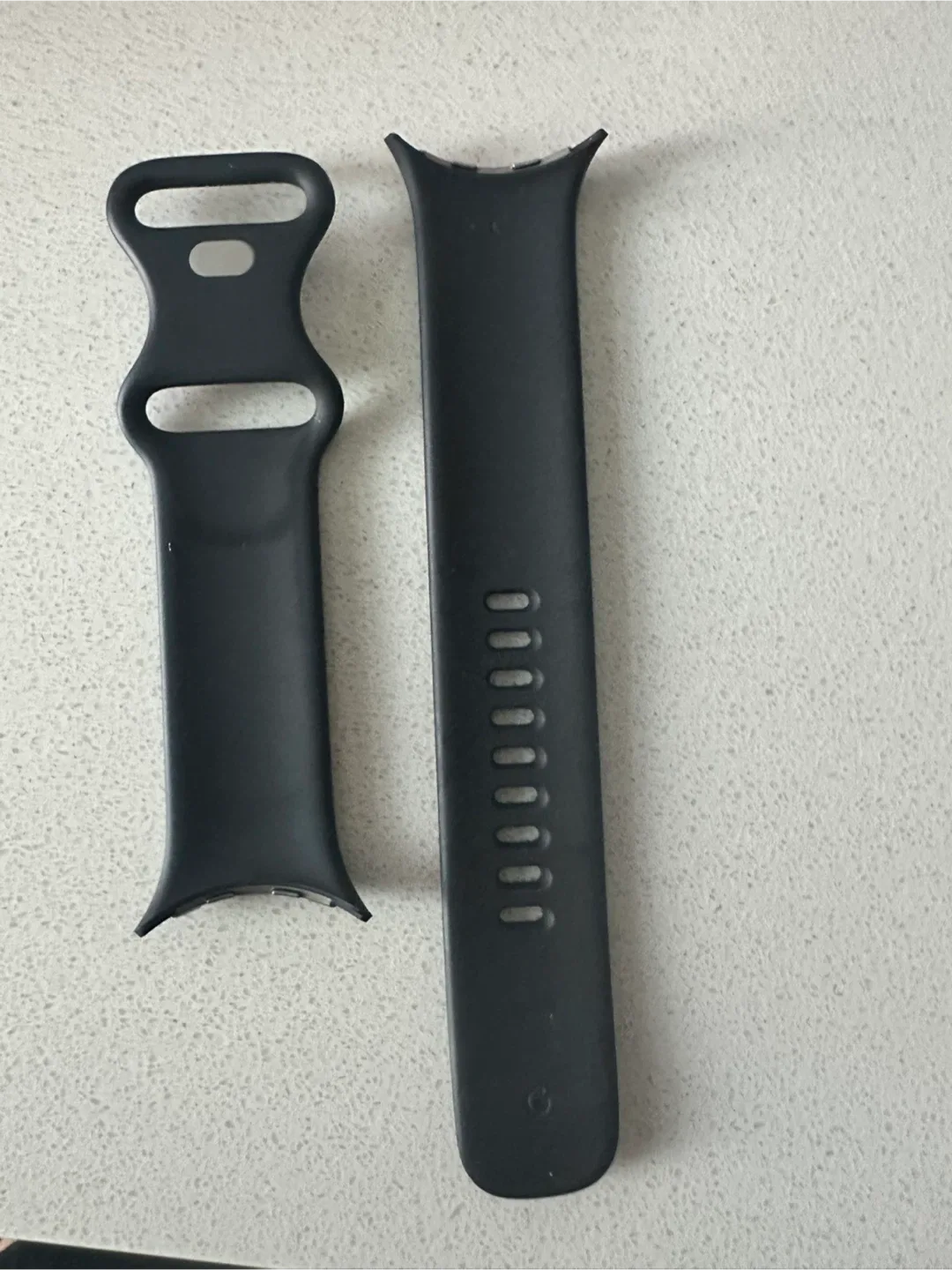 Google Pixel Watch Active Band - Obsidian, Large, 45mm image indicator(2)