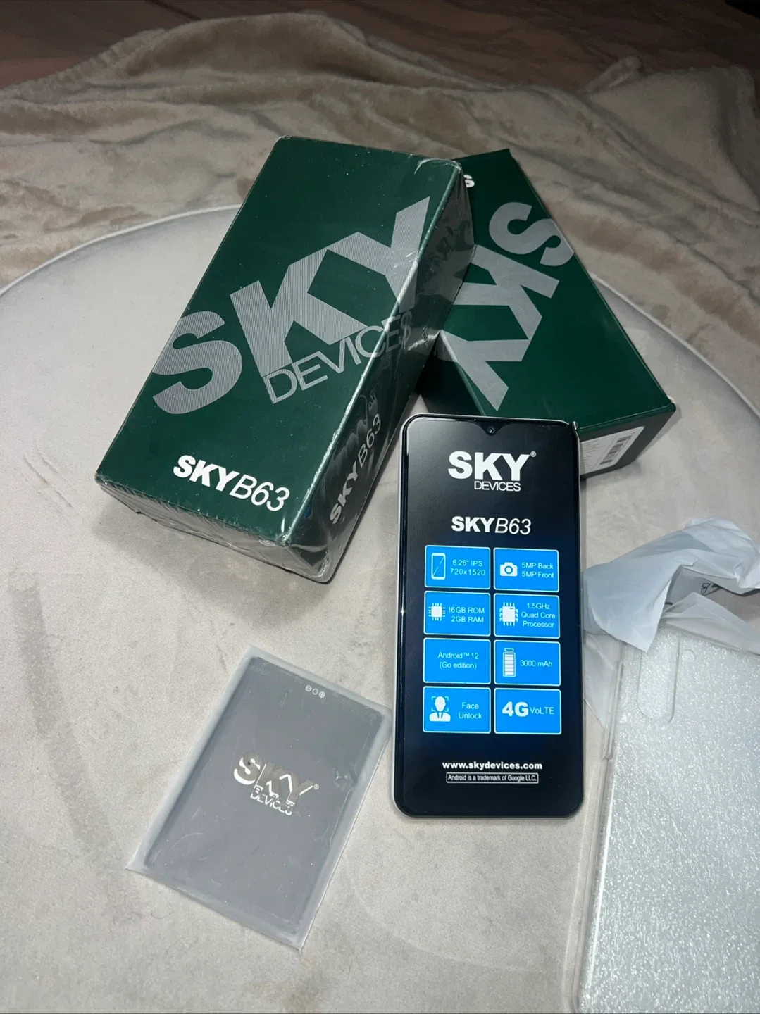 SKY Devices SKYB63 Smartphone - Brand New thumbnail