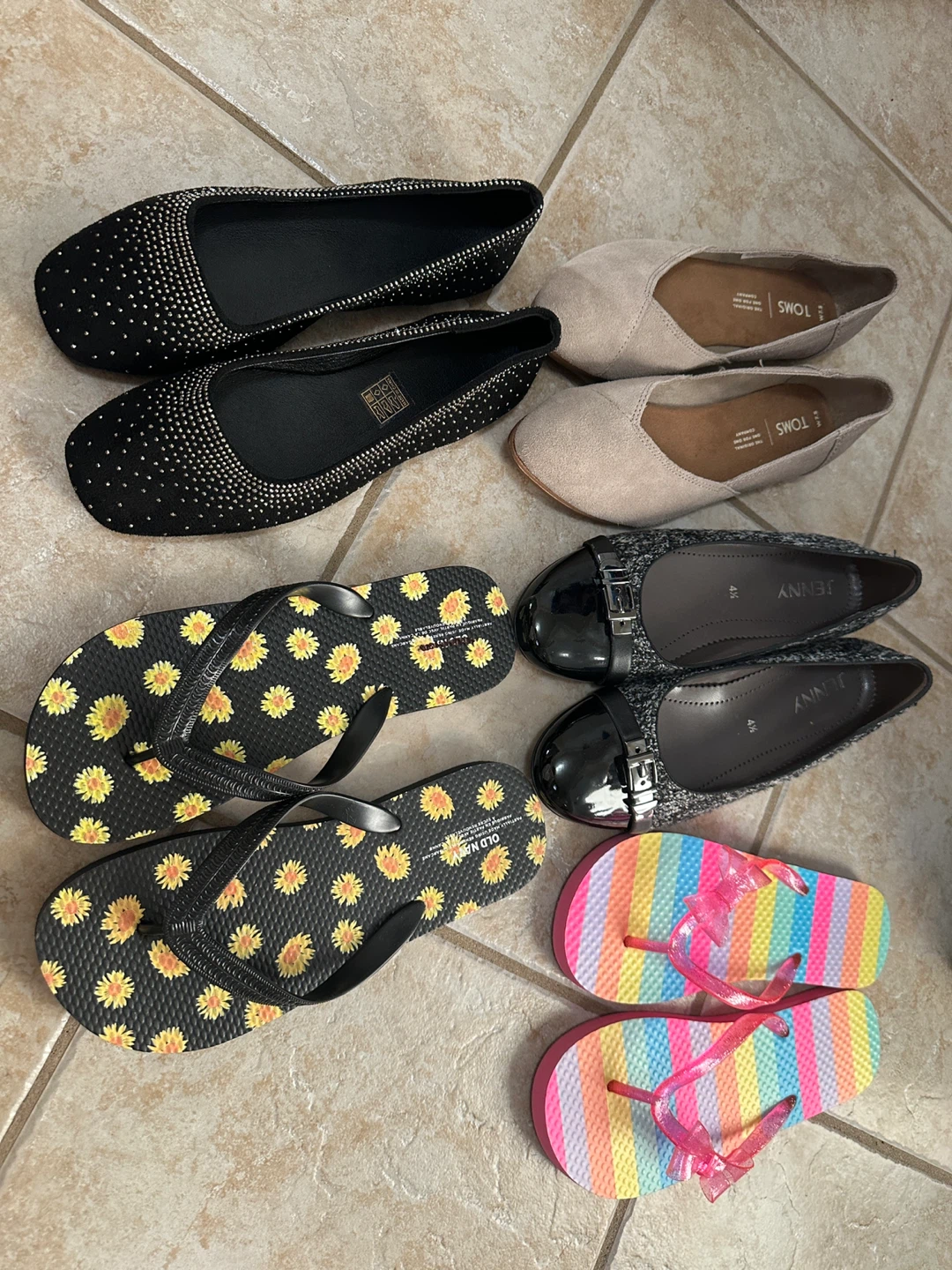 Brandnew Women’s flats shoes slippers
