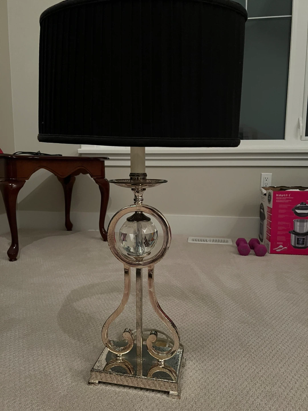 Elegant Black Shade Table Lamp - photo 3